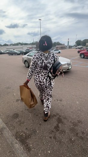 1.2M views · 37K reactions | I’m gone feed them kids & thats my nephew recording .. My brother Scooter son & his name is Vontae…!!! #bigmamakids #Godisgood #mamapoopoo #bigmama #singlemomlife | Mama_Poopoo | Facebook