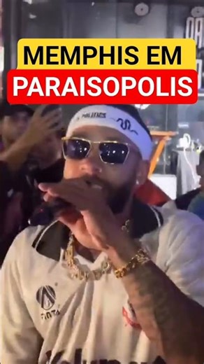 MEMPHIS DEPAY EM PARAISOPOLIS COM CAMISA DO CORINTHIANS