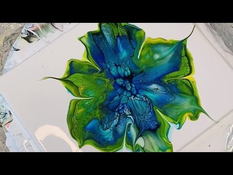 1 Amazing! Captivating Blue-Green Flower Bloom Technique / Acrylic Pouring - Fluid Art