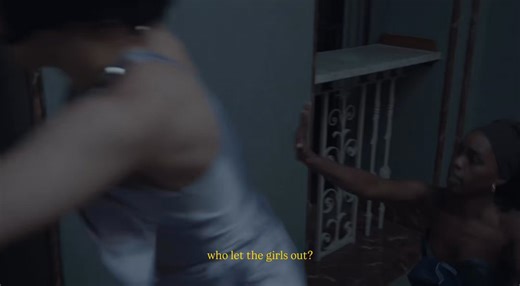 when you realise ‘click clack symphony’ is the sound of the heels of her friends trying to save her from her depression😭