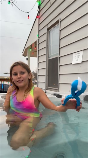 635K views · 1.9K reactions | Dry ice in a hot tub. Google said it was a bad idea. #dryice #hottubtherapy #kidsatplay #hottub #dryiceblasting | Jamie Fischer-Realtor | Facebook