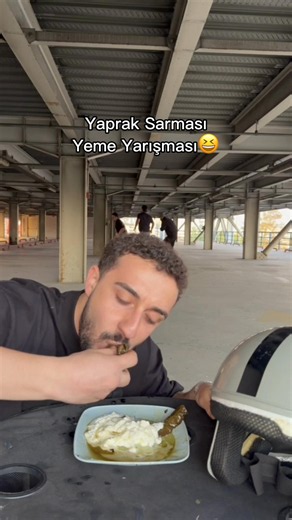 Yaprak Sarması yeme yarışması 😂😂 | eating sunflower seeds