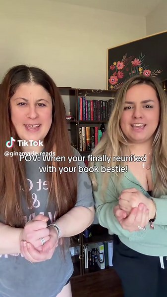 Book besties are the best besties 😂 📚@fairybookmothr 🧚‍♂️ #bookbesties #booksta #pov #bestfriends #reunited