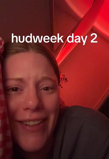 The Importance of Visual Aids in Early Theater Presentations