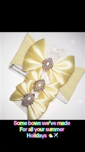 Gorgeous bows we made over the summer! ✈️🌤️ #summerholidays #holidayhairbows #jet2holidays #fyp #summerhairbows