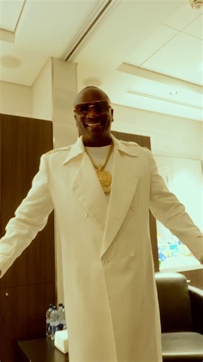 AKON | Kuwait!! What a night. 🇰🇼🔥 The people were absolutely incredible. Your spirit and your love made it unforgettable. #AkonWorldwide | Instagram