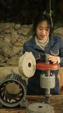 A genius girl repairing broken machines with her child – so cool!