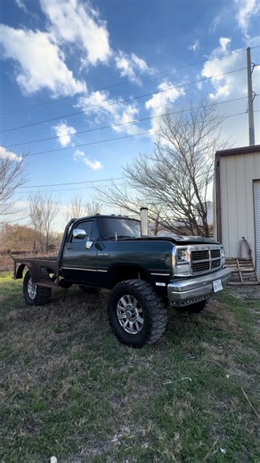 Custom Flatbed for 1st Gen Cummins