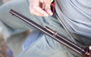 Stevens Model 70 .22LR步枪射击