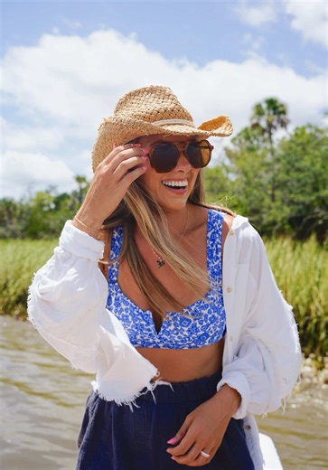 It’s boat season & that means it’s back to looking for 🦈🦷 every weekend! It’s a treasure hunt I’m addicted to! #charlestonsc #charlestonlifestyle #charlestonlife #treasurehunter