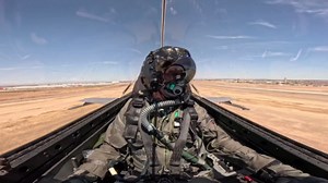 L'Armée de l'air teste de nouvelles manœuvres avec le chasseur F-35A