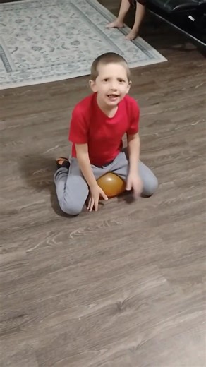 Balloon Sit Pop Challenge - YouTube Shorts