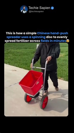 This Simple Chinese Hand-Push Machine Spreads Fertilizer Across Fields in Minutes🚜🤯