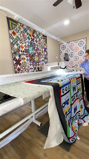 Centering a top with a pieces back #quilted #sewing #quilting #quiltingtutorial #longarmquilting