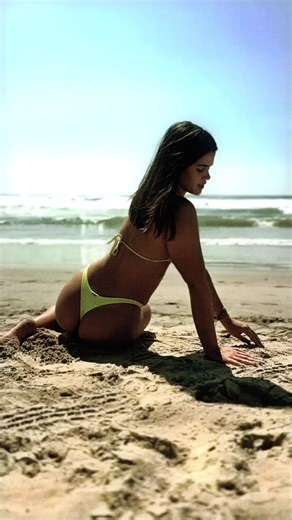 Summer romance vibes 🌊 #latina #artist #music #singer