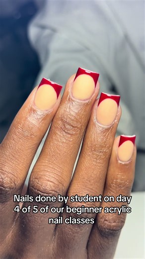 Enroll in Our 5-Day Beginner Acrylic Nail Class