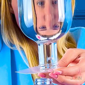 YOU WON'T BELIEVE WHAT HAPPENS 🤯 | Fun science experiments with 2 bottles with balls & water | JOON