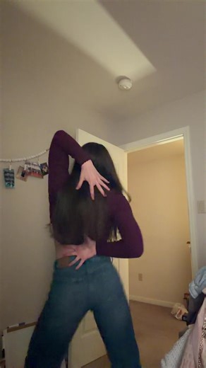 Attempting this dance in a small bedroom was not the move dc:@Itsjavice & @Maria Salayet #tatemcrae #sportscar #dancer #dancersoftiktok #dancetrend