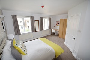 Room to let near Royal Berkshire Hospital