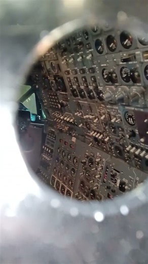 A peek into the Concorde cockpit, Museum of Flight, Scotland 🏴󠁧󠁢󠁳󠁣󠁴󠁿