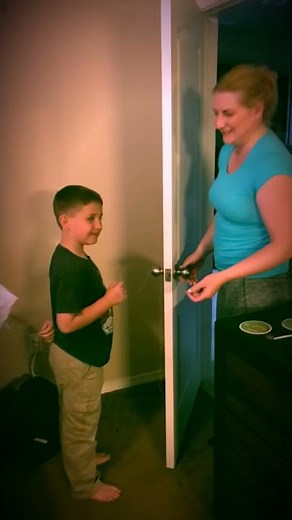 Door knob tooth pull