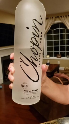 A virtual cheers made easy. 🍸 Show us how you enjoy #ChopinVodka #PasstheDrinkChallange #fyp #foryoupage #sayso #makeadrink #cocktails #summer2020