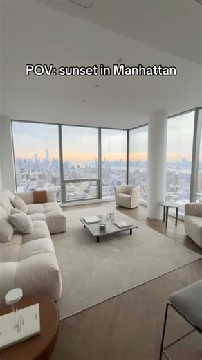 This Fully Furnished Manhattan Studio Has Been on the Market for 2,800 Days… 😳🏙️