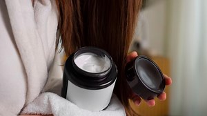 Benefits Of Hair Mask On A Frizzy Hair: How To Apply