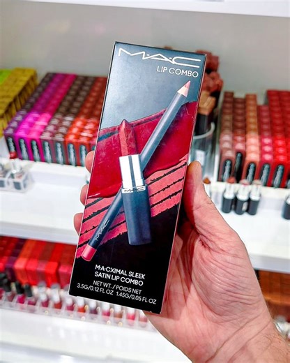 The Cosmetics Company Store have a Black Friday offer of 25% OFF storewide!* 💄💅 *Offer cannot be used in conjunction with any other promotion. Excludes The Ordinary, La Mer, fixed-price lines, and sale items. Not valid on gift card purchases | Boundary Outlet