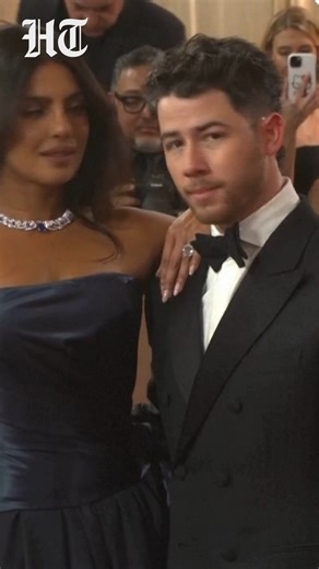 #WATCH | Priyanka Chopra stuns at Golden Globes 2026, Nick Jonas wins hearts with adorable gesture on red carpet 💘 Tap to read: https://www.hindustantimes.com/entertainment/bollywood/priyanka-chopra-stuns-at-golden-globe-awards-2026-packs-pda-with-nick-jonas-in-adorable-red-carpet-moment-101768178362233.html | Hindustan Times