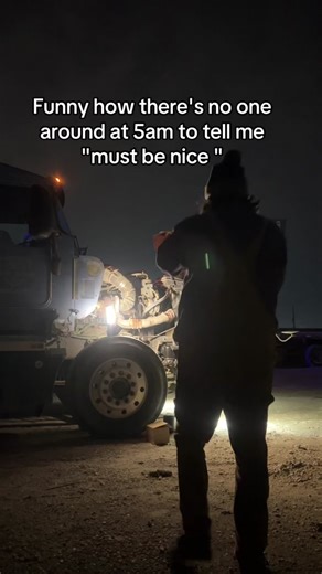 #mechanic #mechaniclife #mechanicsoftiktok #dieselmechanic #milwaukeetools #automotive #trucking #kenworth #peterbilt #freightliner #girlfriend #wife #bestfriend #coworkers #snapontools #nachos #owneroperator #dad #bluecollar #nachos #tacos #dirtyhandscleanmoney