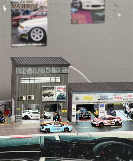 Repair Shop and Parking Lot Diorama Ideas