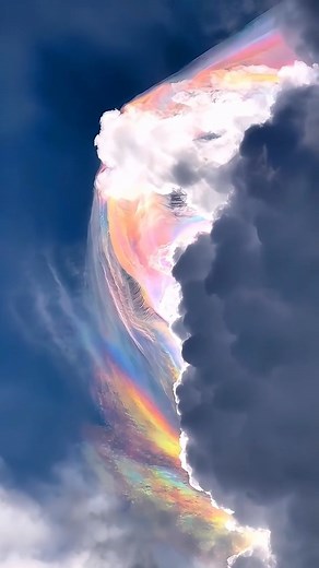 57K views · 1.5K reactions | Nature is beautiful  These iridescent pileus clouds are caused by small water droplets or ice crystals refracting sunlight. ☁️ | LIVEKINDLY | Facebook