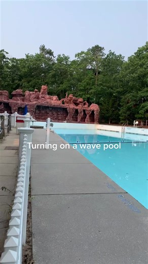 For those who asked. This is how a wave pool works. Lmk I can break it down better #DontQuitYourDaydream #waterparktok #pooltok