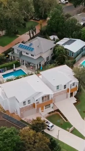 There’s something about this home, with a facade made from COLORBOND® steel in Dune® and Surfmist®, that gives it a beautifully relaxed presence. The gentle colour brightens the architecture and creates a sense of ease that carries through every room. Roofing: @bj.roofing Architect: @atjarchitects Colour: COLORBOND® steel in Dune® and Surfmist® Roofing Profile: Corrugated Cladding Profile: Nailstrip Location: Elderslie, New South Wales | COLORBOND steel