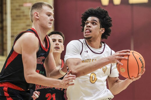 UMD men's basketball earns spot in NSIC title game