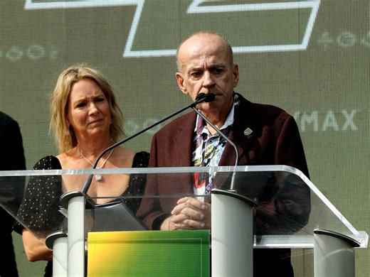 'Our anchor': Elks owner Larry Thompson dies following surgery complications