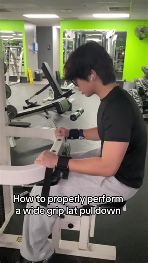 How to properly perform a wide grip lat pulldown. #gym #latpulldown | lat pull down