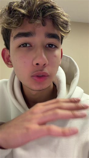 Vidéos de Keanae (@keanae_) avec son original - yacine