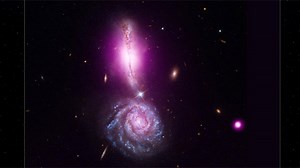 Colliding galaxies create cosmic exclamation point