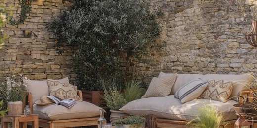 7 garden wall decorating ideas to transform your outdoor space
