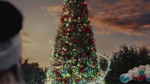 40K views · 516 reactions | Unwrap holiday magic with this multi-day offer! Only $90 per Day when you purchase a 3-day ticket for $270. One Park per day, ages 10+. | Disneyland | Facebook