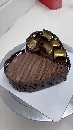 Chocolate heart shape cake decorating ideas #viral #trending #heartcake #reels #birthdaycake ￼