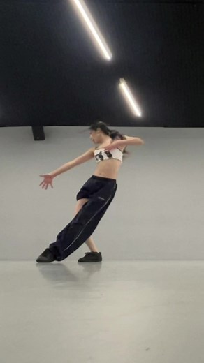 Dc me✨✨✨ #bornagain #lisa #dojacat #raye #bornagaindance #dance #choreography #jazz #asian #asiangirl #fypシ #londontiktok