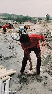 6.3K views · 45 reactions | 9 meter ka hol me explosive charging karte waqt hol me explosive fas Gaya #fb #vairalpost #video.......................  का पार्ट 2 | Badal Kumar | Facebook