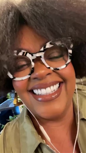 #divas #mothers #singersongwriter #actors #podcast extraordinaire