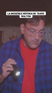 La misteriosa historia de la supuesta abducción de Travis Walton ha capturado la imaginación de millones desde 1975. Este leñador, que se adentró en el corazón del desierto de Arizona con su equipo, se convirtió en el protagonista de un relato inquietante tras su enigmática desaparición durante cinco días. Sus colegas, aterrorizados, huyeron al darse cuenta de que algo extraordinario estaba sucediendo. ¿Qué ocurrió realmente en esos días perdidos? ¿Qué secretos sobre los alienígenas grises han p