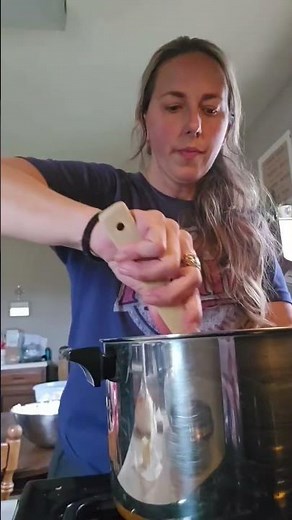 Let's make popcorn balls! 💜🎃(mom's recipe!) #nostalgic #octoberrecipe #3ingredientrecipe