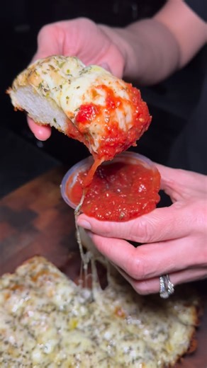 @toastedpizzaco | Garlicky, buttery, crunchy, delicious 🤤 🧄 our garlic cheese bread is elite. Our 48 hour aged dough is baked into a focaccia like bread,... | Instagram