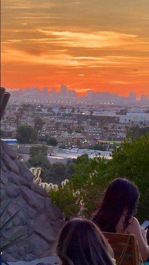 TOP OF ROCK RESTAURANT TEMPE ARIZONA INCREDIBLE VIEWS! VALLEY OF THE SUN PHOENIX SKY HARBOR